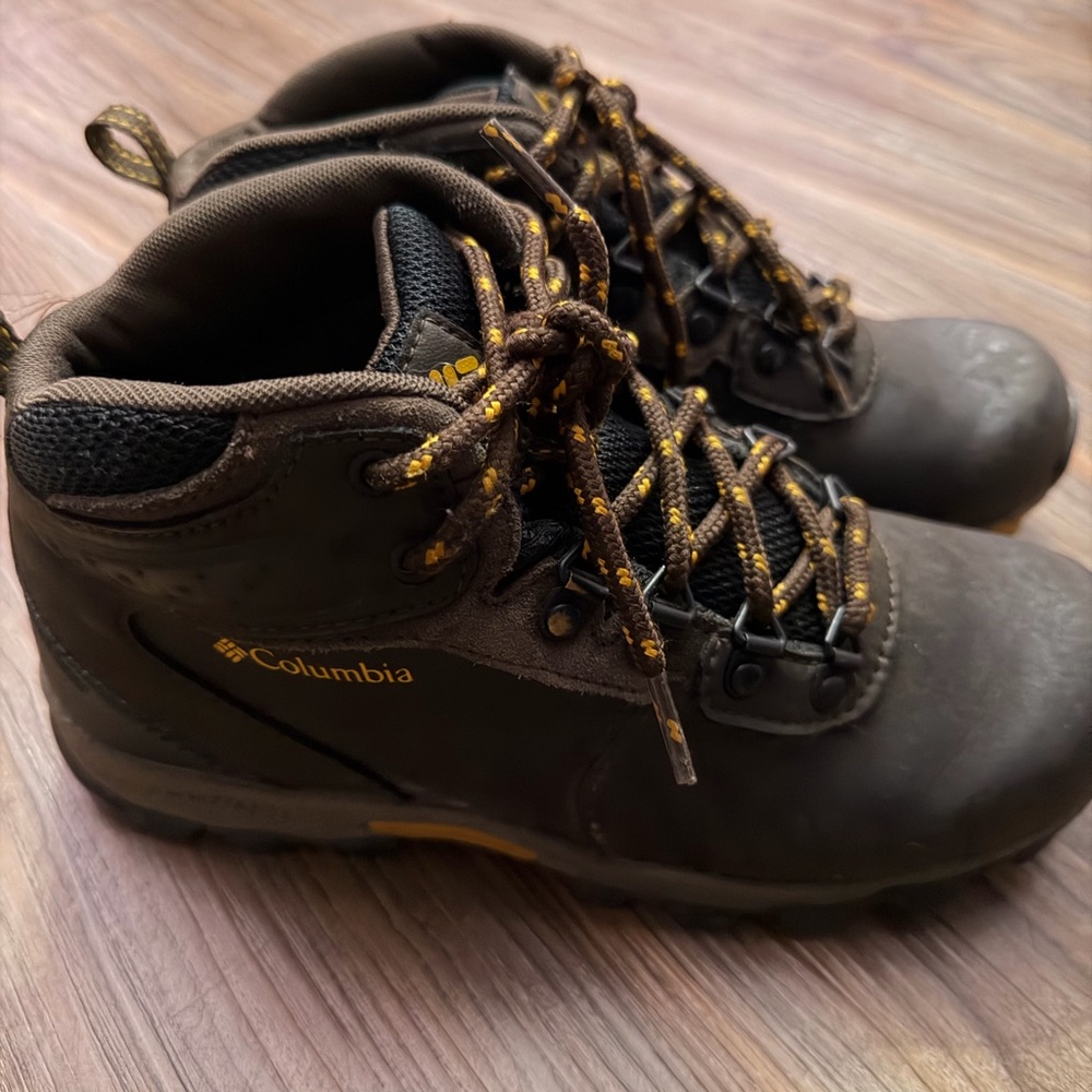 Columbia Dark Brown Outdoor Boots